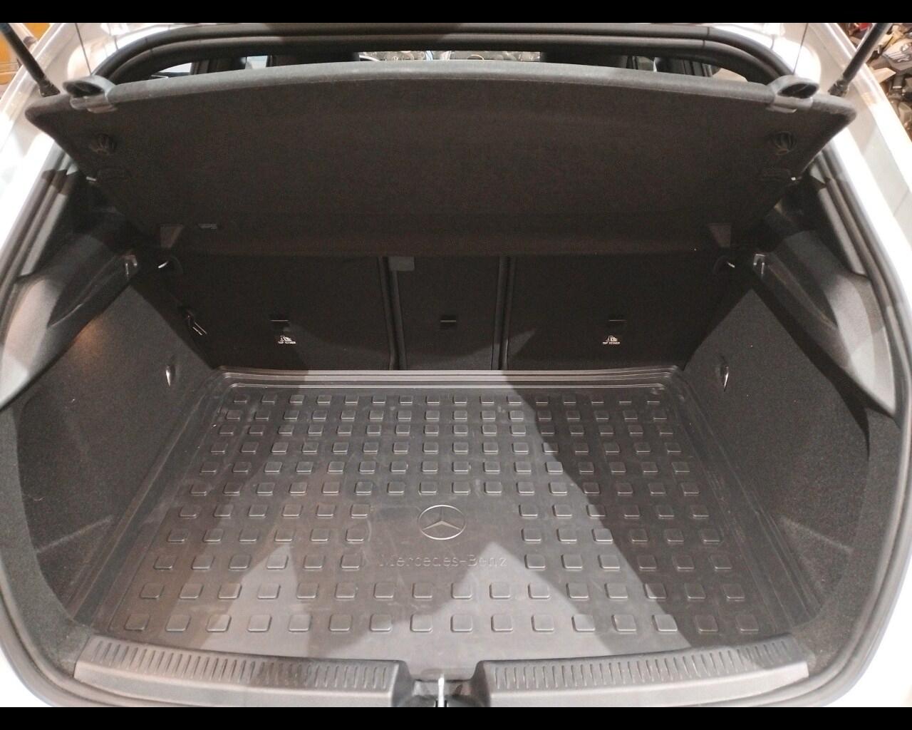 MERCEDES Classe A (W177) A 180 d Automatic ...