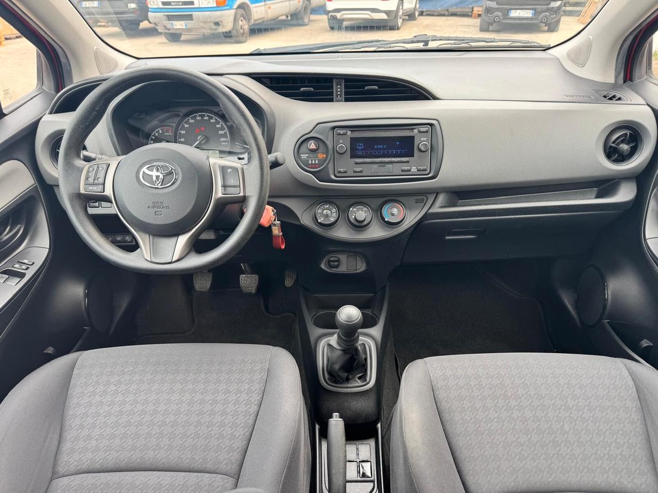 Toyota Yaris 1.0 72 CV 5 porte Cool
