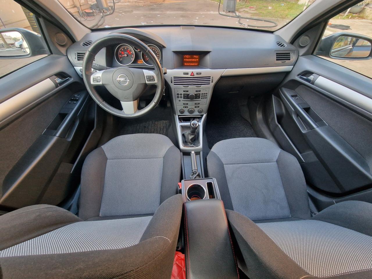 Opel Astra 1.6 16V VVT 5 porte Cosmo