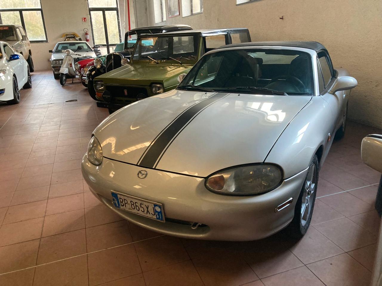 Mazda MX-5 1.6i 16V cat