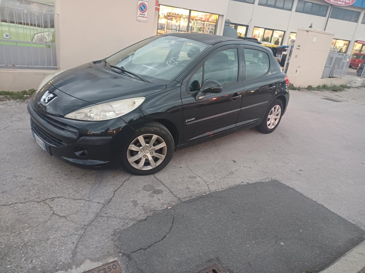 Peugeot 207 1.4 HDi 70CV 5p. X Line 2009