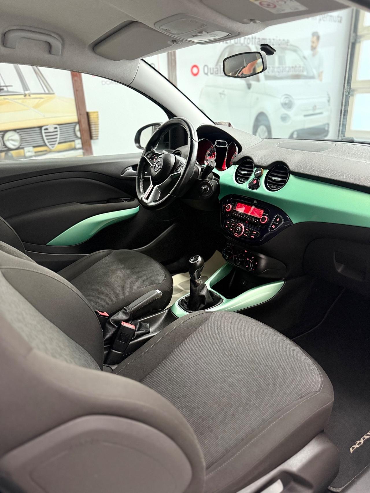 Opel Adam 1.2 70 CV
