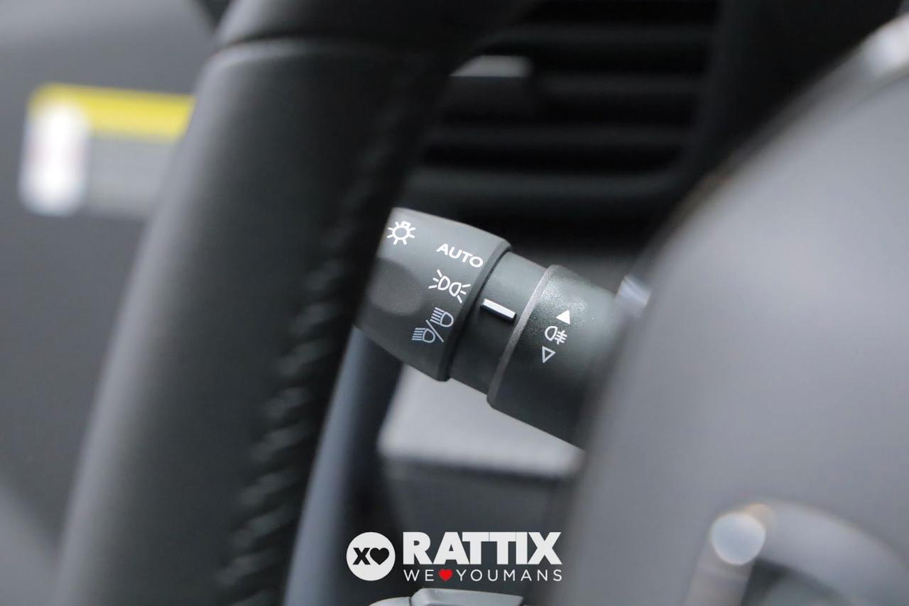 Peugeot 2008 1.2 Puretech 100CV Allure