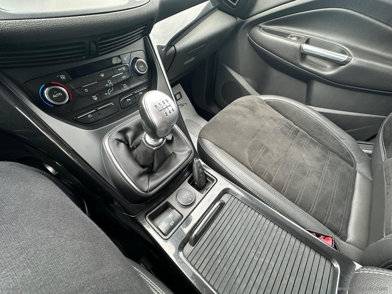 FORD Kuga 1.5 TDCI 120 CV S&S 2WD ST-Line