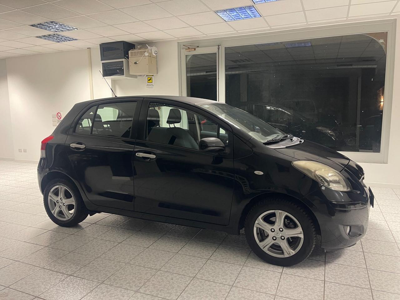 Toyota Yaris 1.3 5 porte Sol