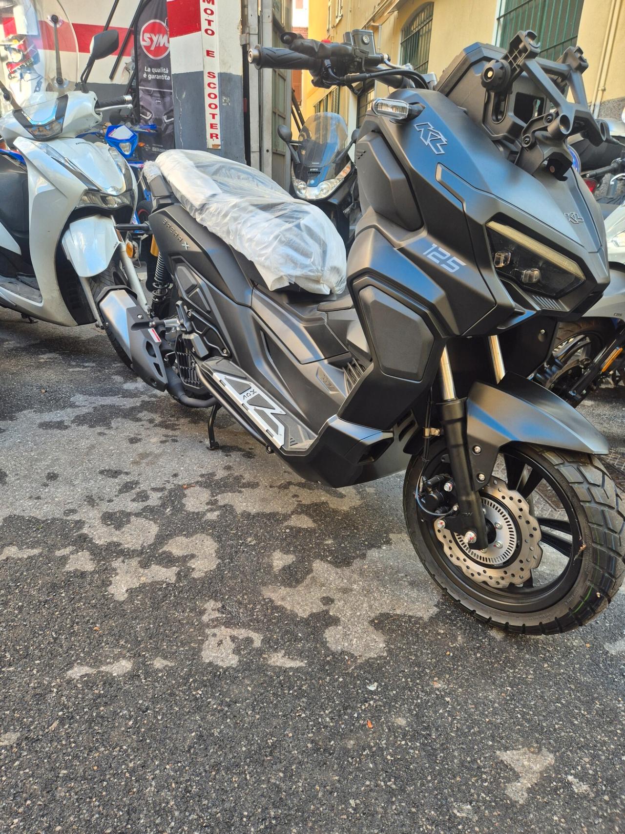 Kl Brera x 125