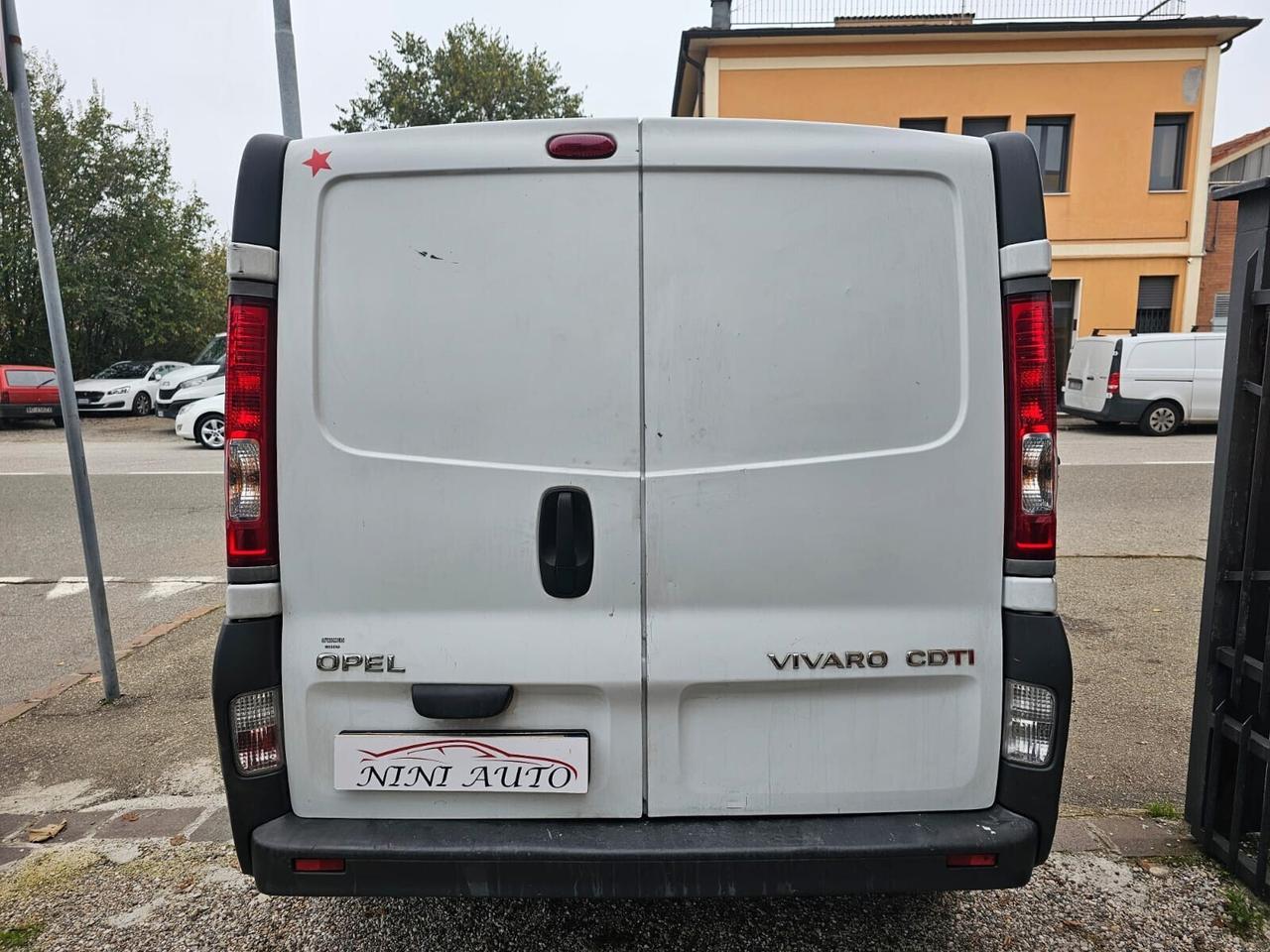 Opel Vivaro 2.0 CDTI 120cv Passo Lungo Furgonato