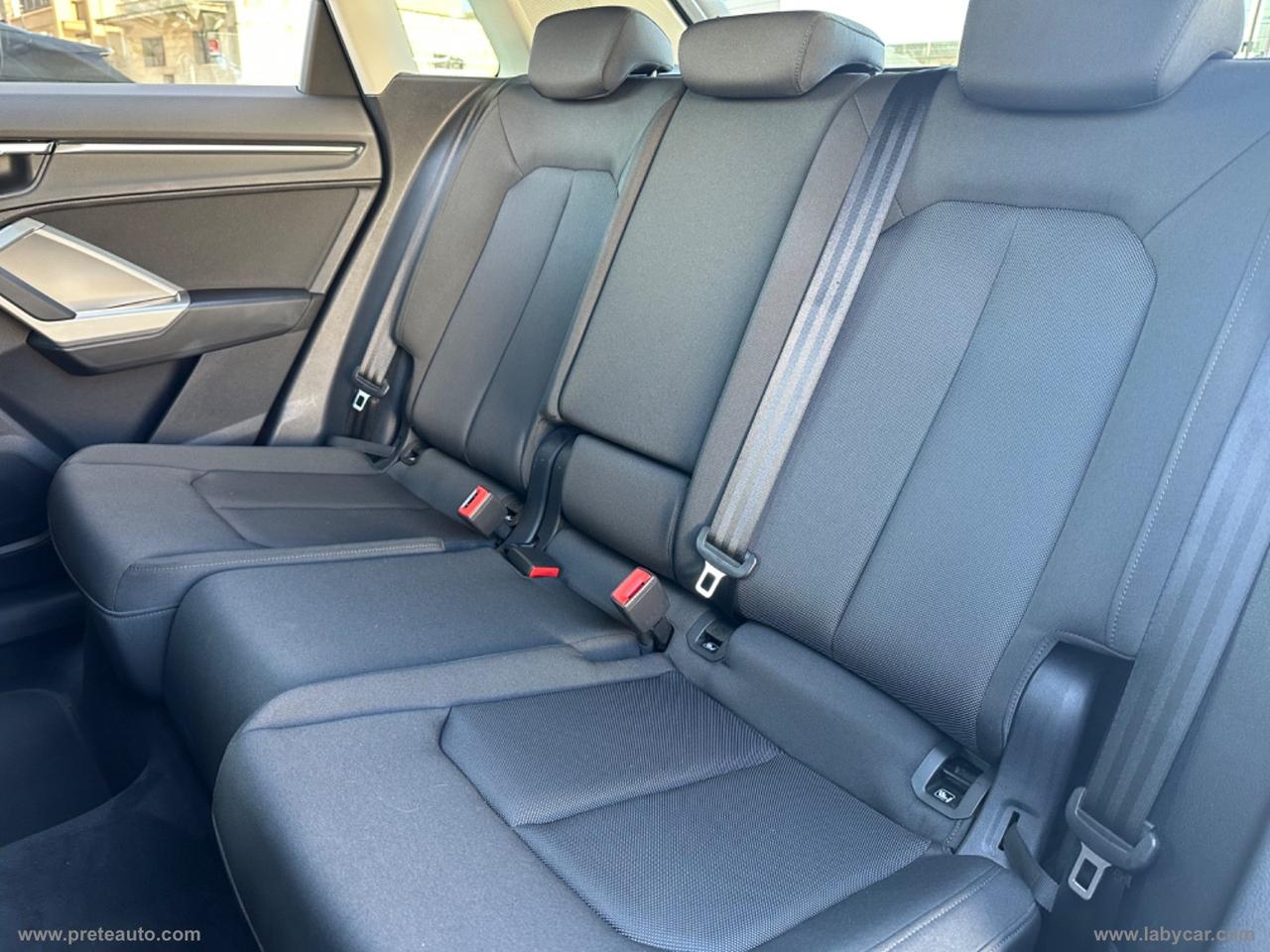 AUDI Q3 35 TDI S tronic Business