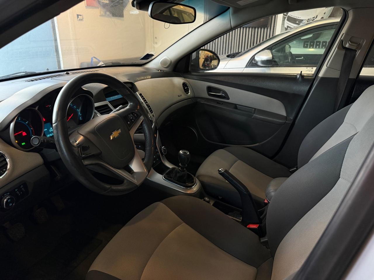Chevrolet Cruze 1.6 BENZINA (neopatentati)