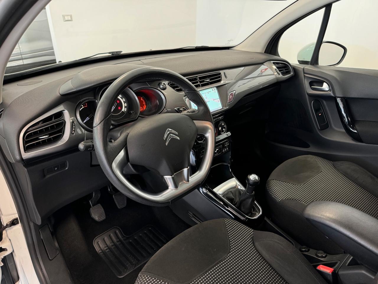 Citroen C3 PureTech 82 Exclusive NAVI NEOPATENTATI