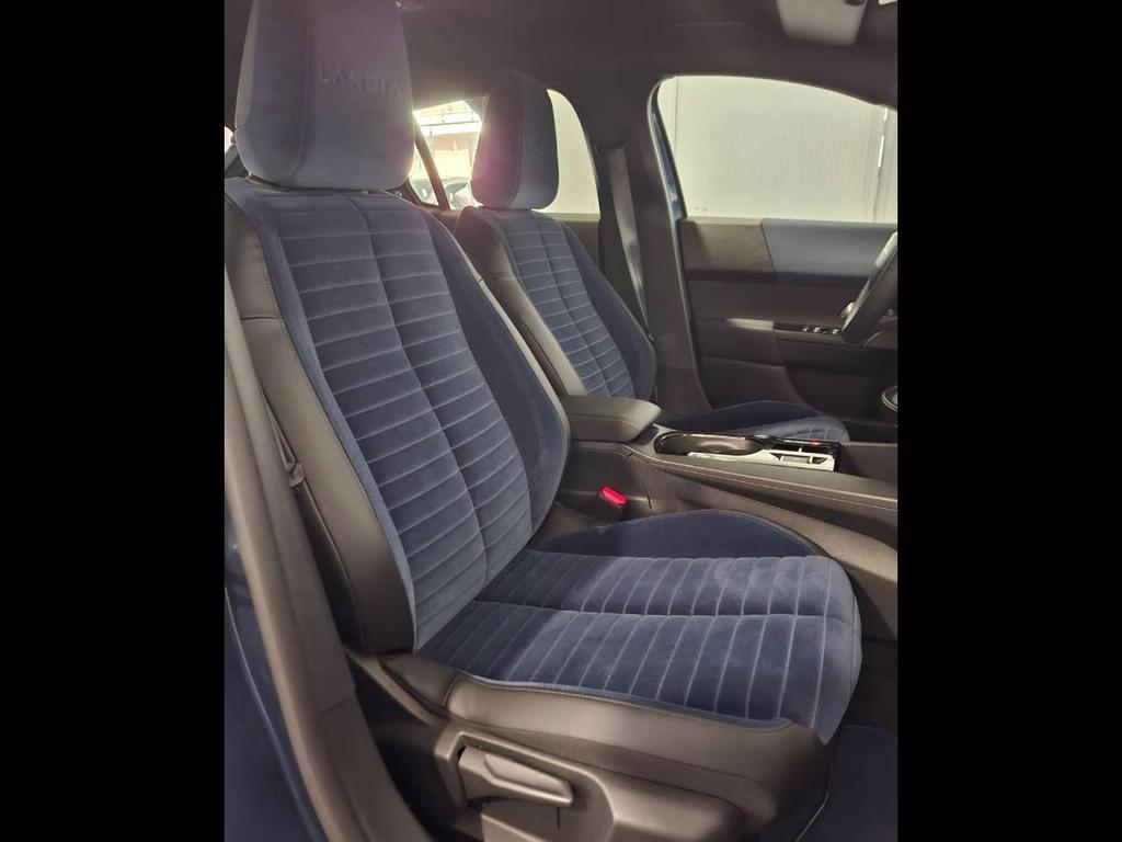 Lancia Ypsilon 1.2 mhev e-DCT