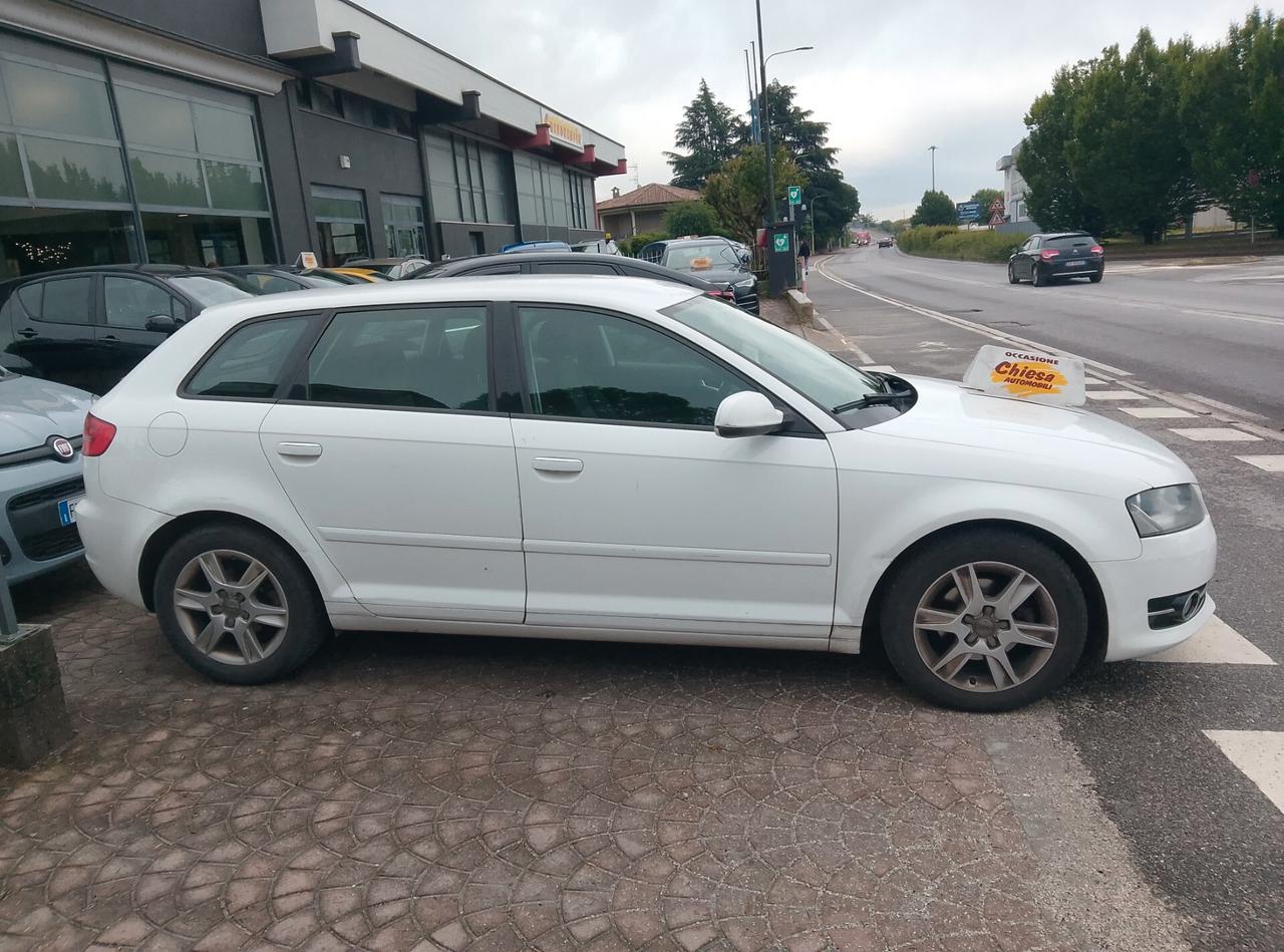 Audi A3 1.6 TDI 105 CV CR Attraction