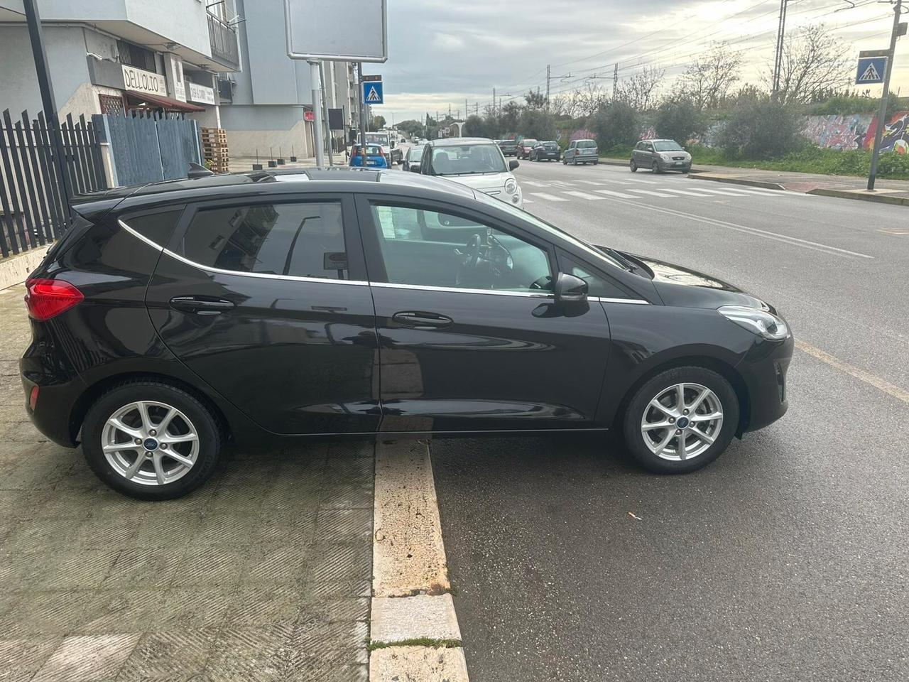 Ford Fiesta 1.1 75 CV GPL 5 porte Titanium