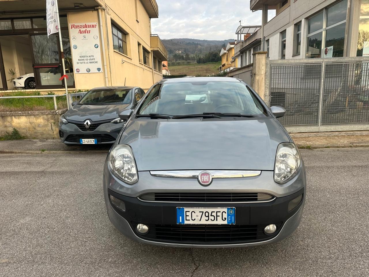 Fiat Punto Evo 1.3 Mjt 90 CV 5 porte Emotion ok neo patentati