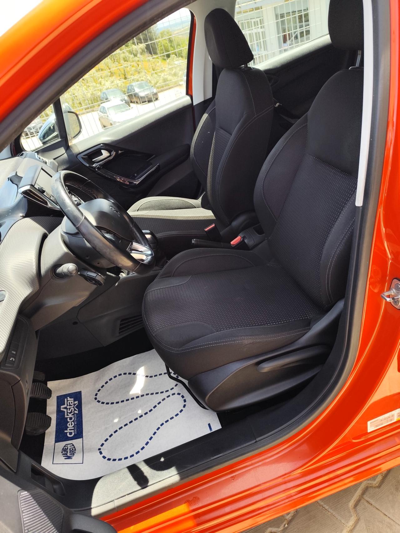 Peugeot 208 BlueHDi 75 5 porte Allure