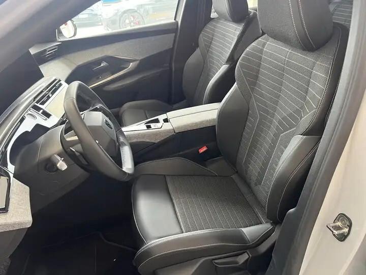 Peugeot 3008 Hybrid 136 e-DCS6 Allure