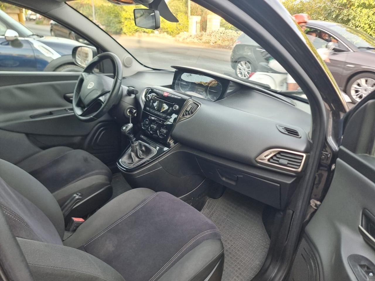 Lancia Ypsilon 1.3 MJT 16V 95 CV 5 porte S&S Gold