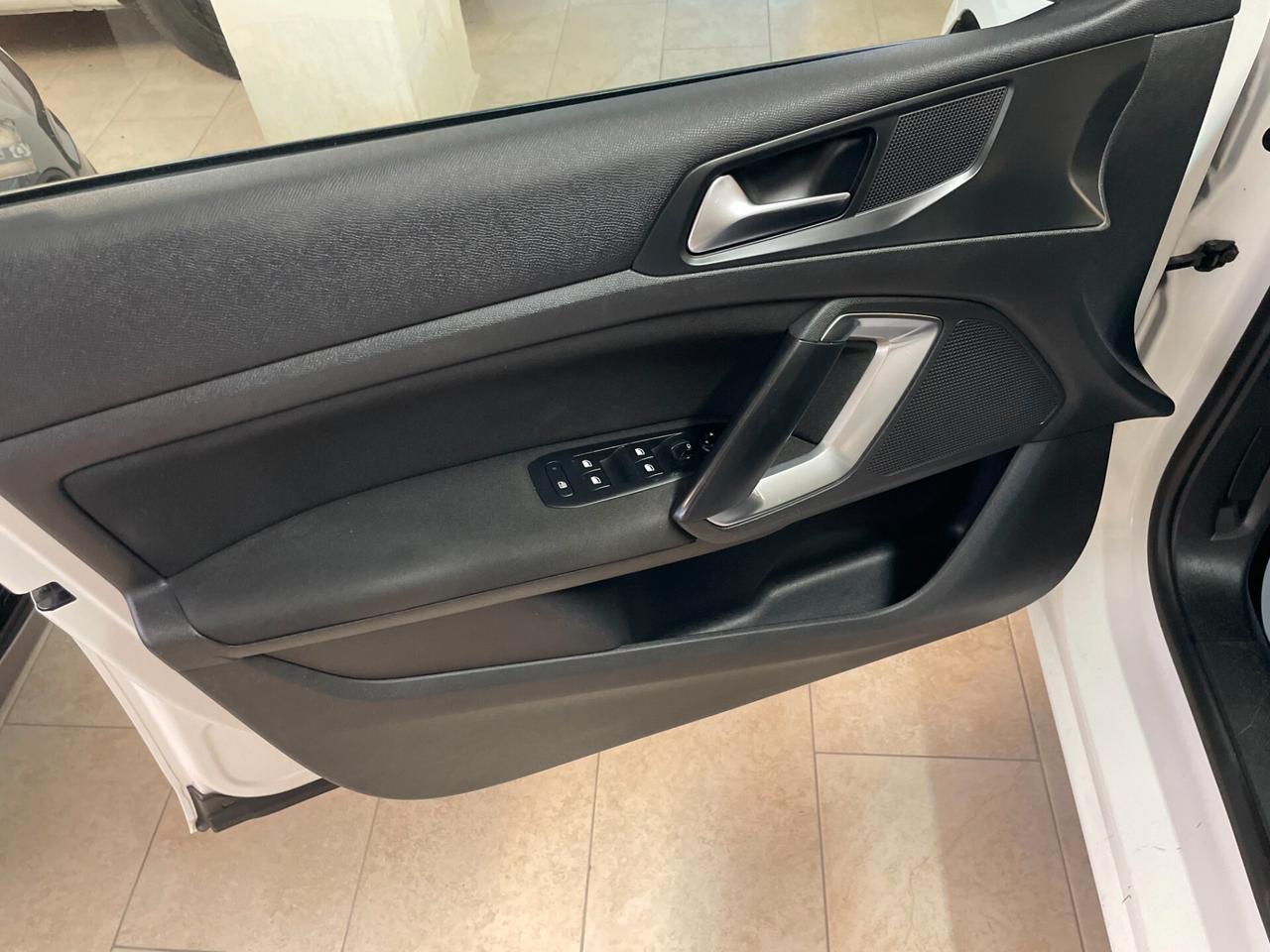 Peugeot 308 1.6 e-HDi 115 CV Allure GT LINE DISTRIBUZIONE TAGLIANDO