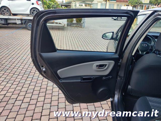 TOYOTA Yaris 1.0 5 porte Active