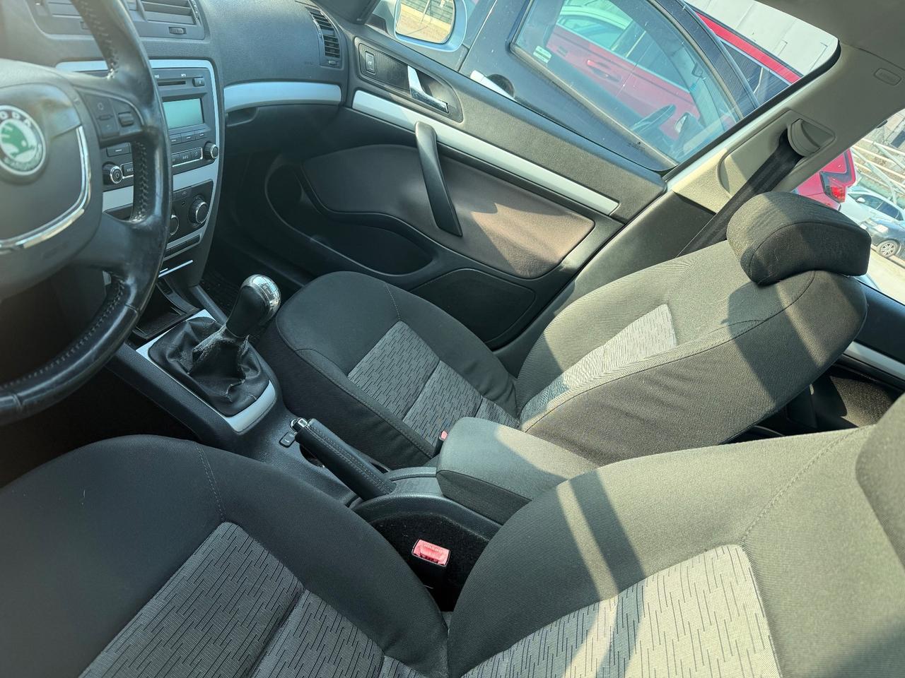 Skoda Octavia 1.6 Ambiente GPLine