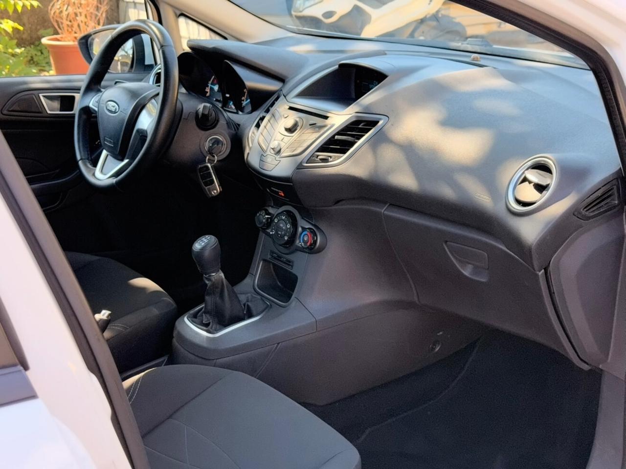 Ford Fiesta 1.5 TDCi 75CV 5 porte Titanium