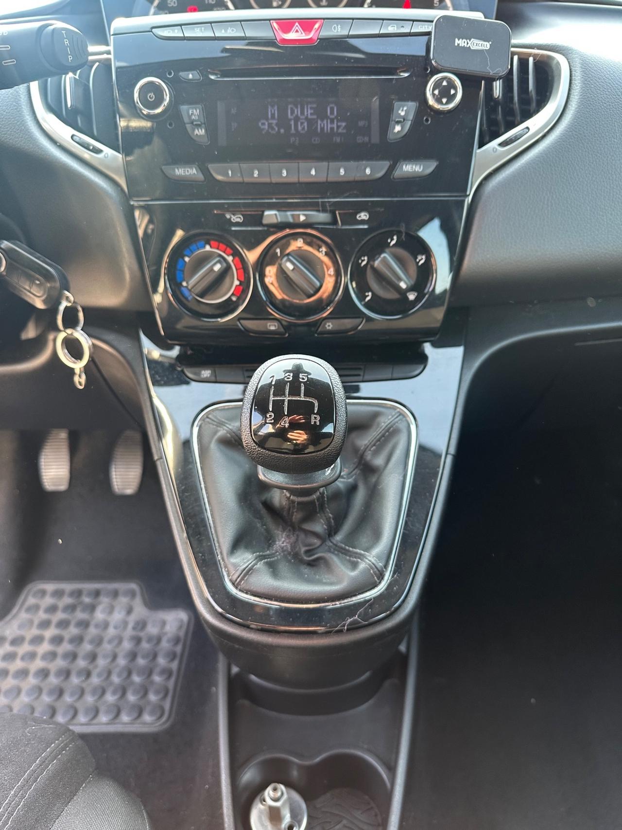 Lancia Ypsilon 1.2 69 CV GPL - euro 6