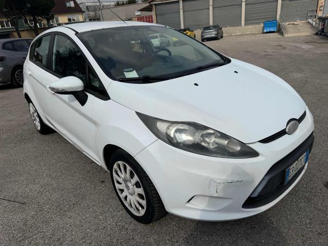 FORD Fiesta 1.4 TDCi 68CV 5p Titanium senza lavoro da fare