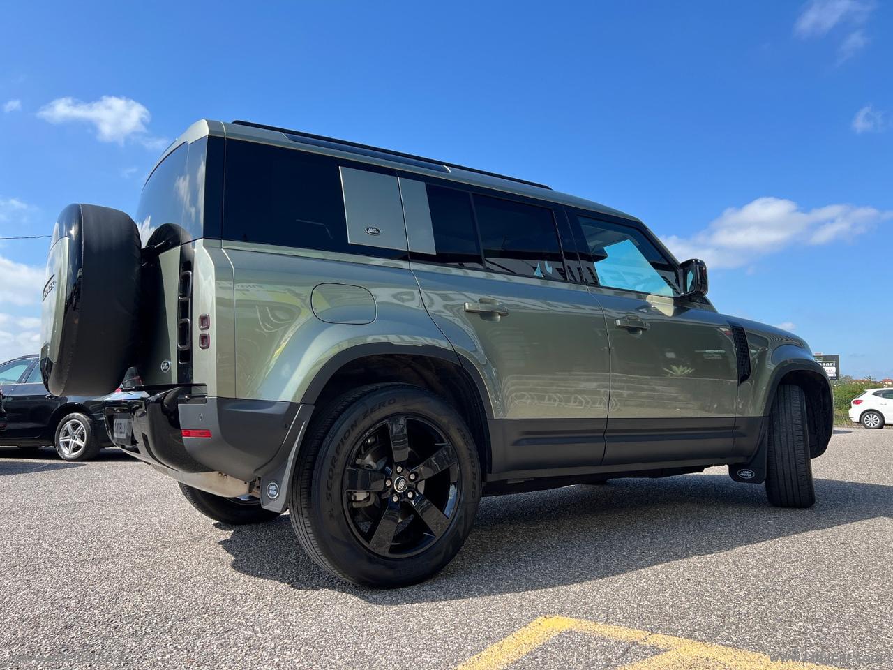 LAND ROVER Defender 110 3.0D I6 250 CV AWD Auto SE