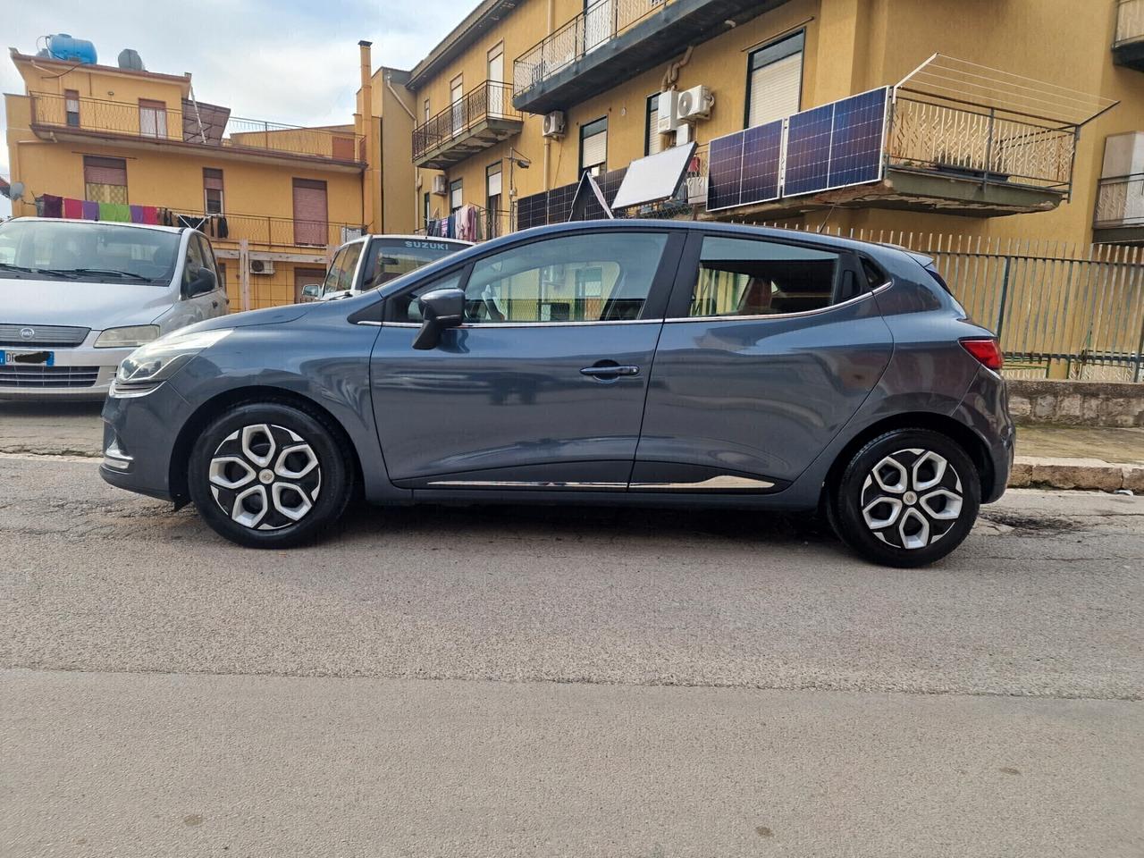 Renault Clio dCi 8V 75 CV 5 porte Duel