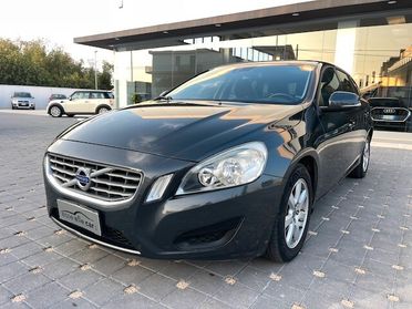 Volvo V60 D3 Kinetic 2013