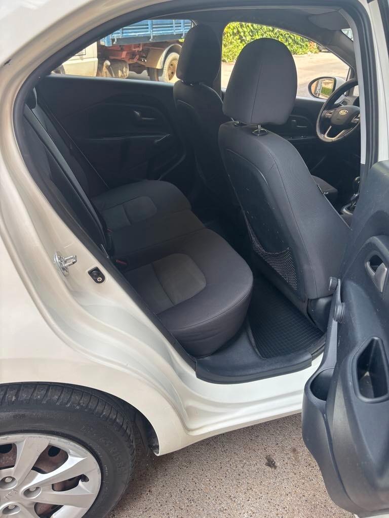 Kia Rio 1.1 CRDi WGT 5p. EX