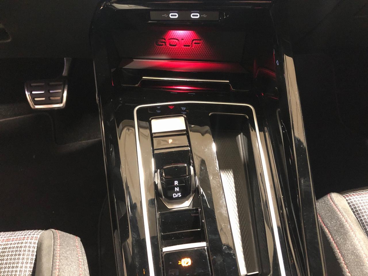 Volkswagen Golf 2.0 tsi GTI 245cv dsg