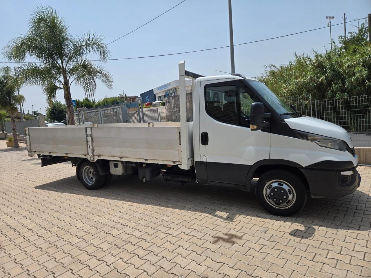 Iveco Daily 35 180 CASSONE FISSO