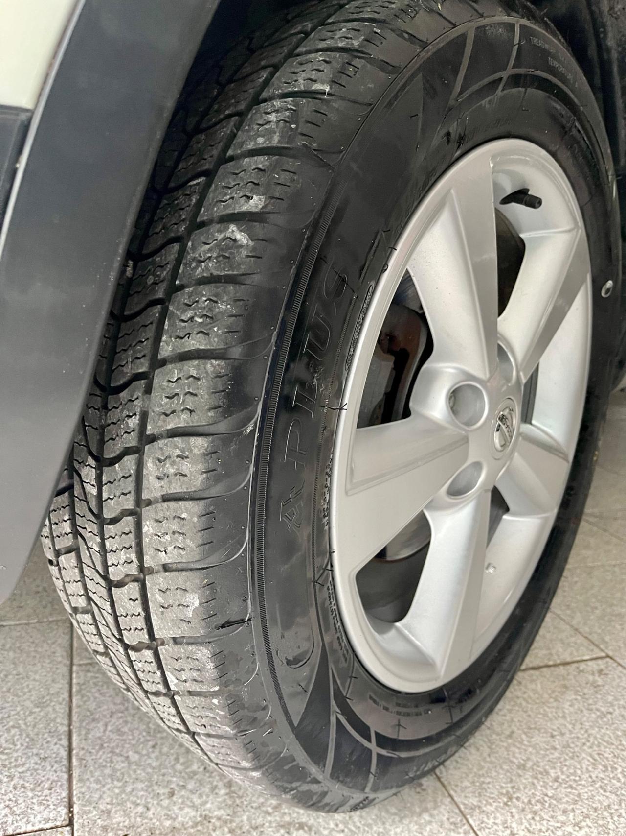 Nissan Qashqai 2.0 dCi DPF Tekna