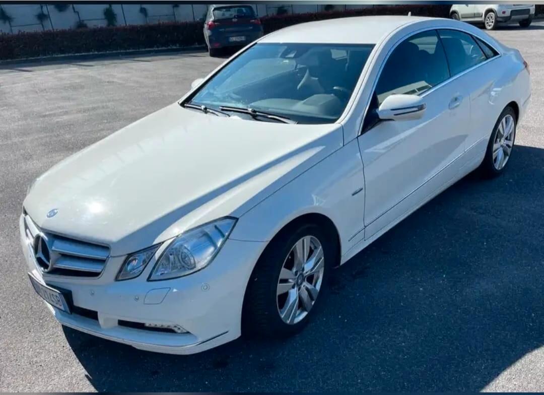 IMPECCABILE-PERFETTA-Mercedes-benz E 250 CDI Coupé BlueEFFICIENCY Avantgarde