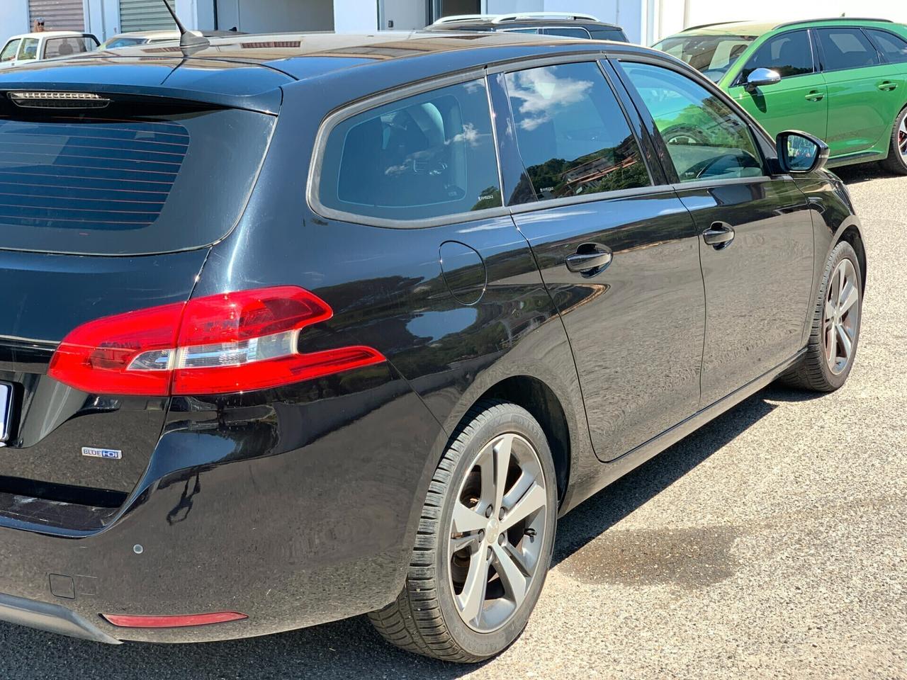 Peugeot 308 BlueHDi 100 S&S STATION WAGON ALLURE