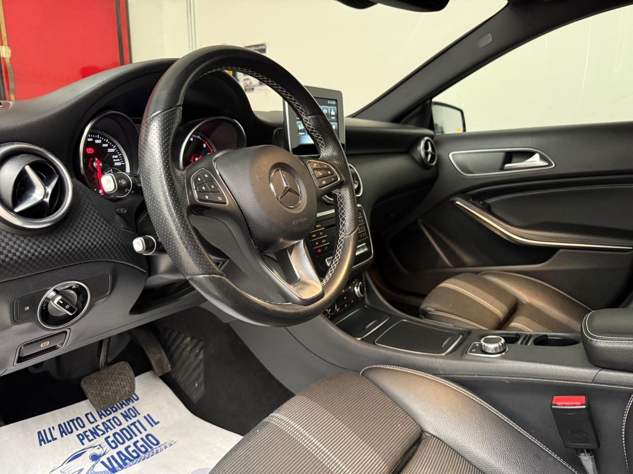 MERCEDES-BENZ 180 D PREMIUM AUTOMATIC