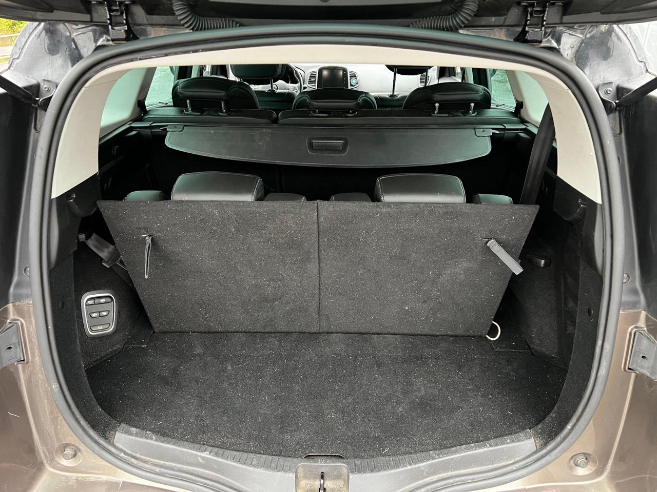 Renault Grand Scenic dCi 8V 110 CV EDC Energy Bose