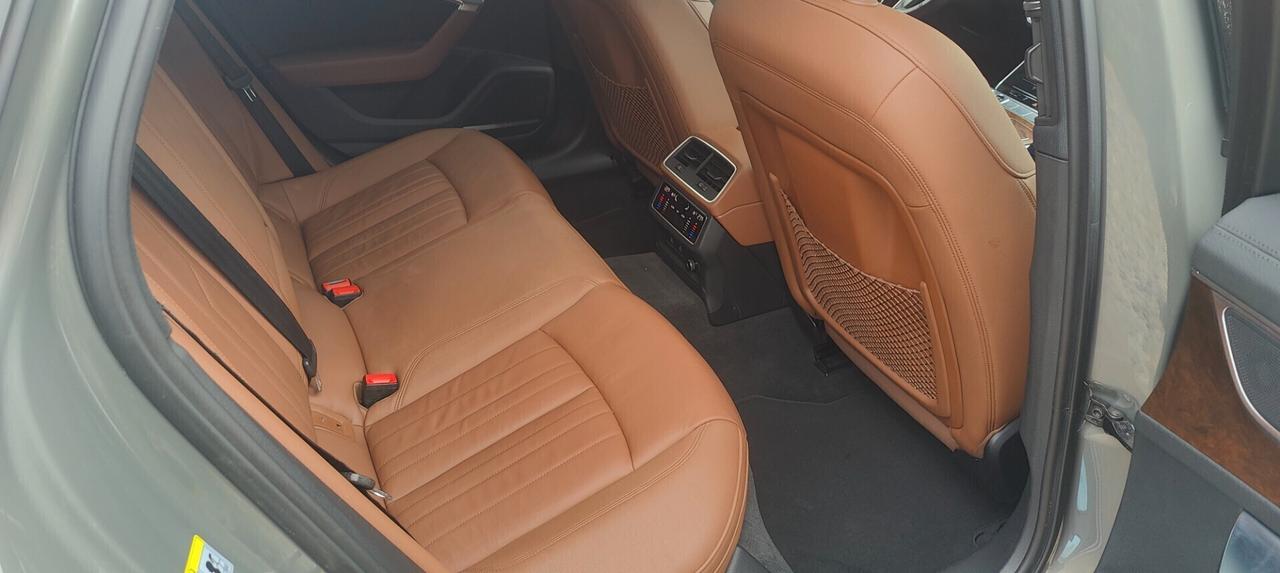 Audi A6 Avant 40 2.0 TDI quattro ultra S tronic Business Design