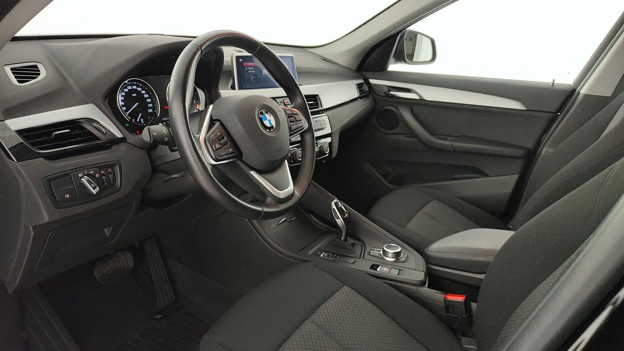 BMW X1 F48 2019 - X1 sdrive18i Advantage 136cv auto