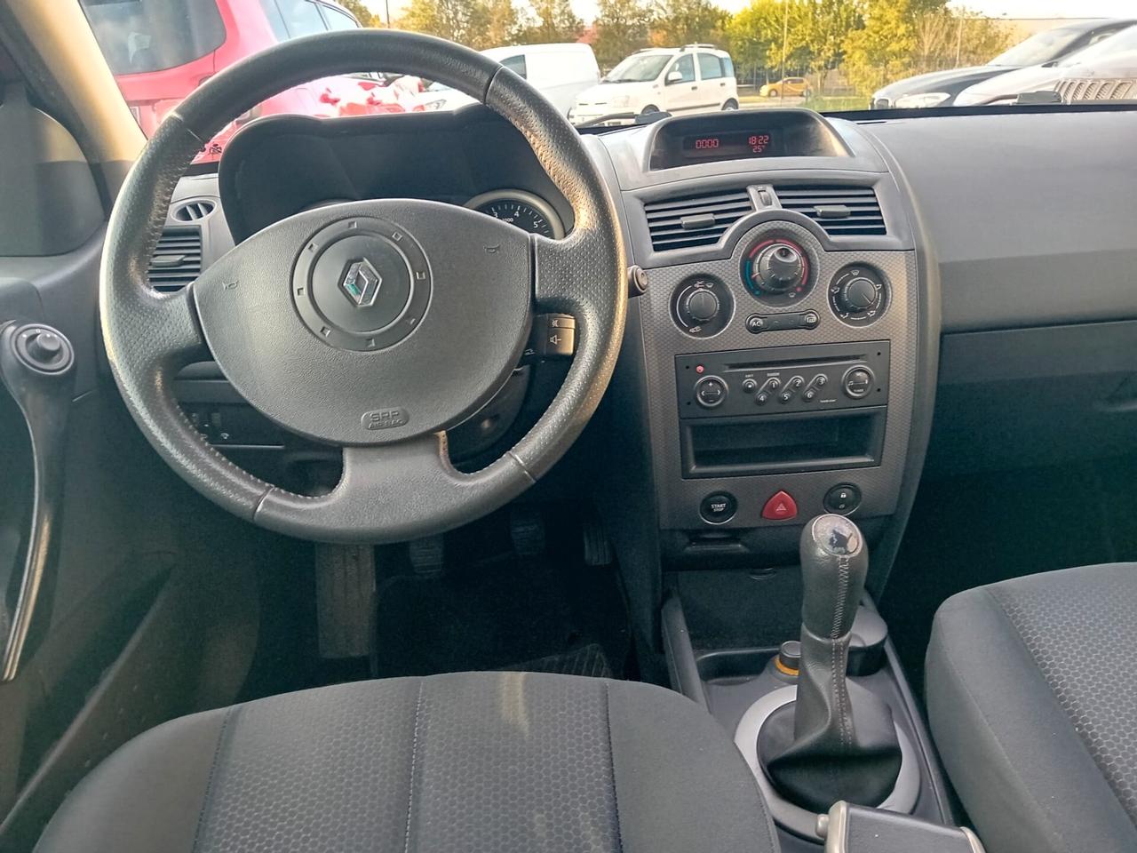 Renault Megane Grandtour 1.6 16v Dynamique 115cv