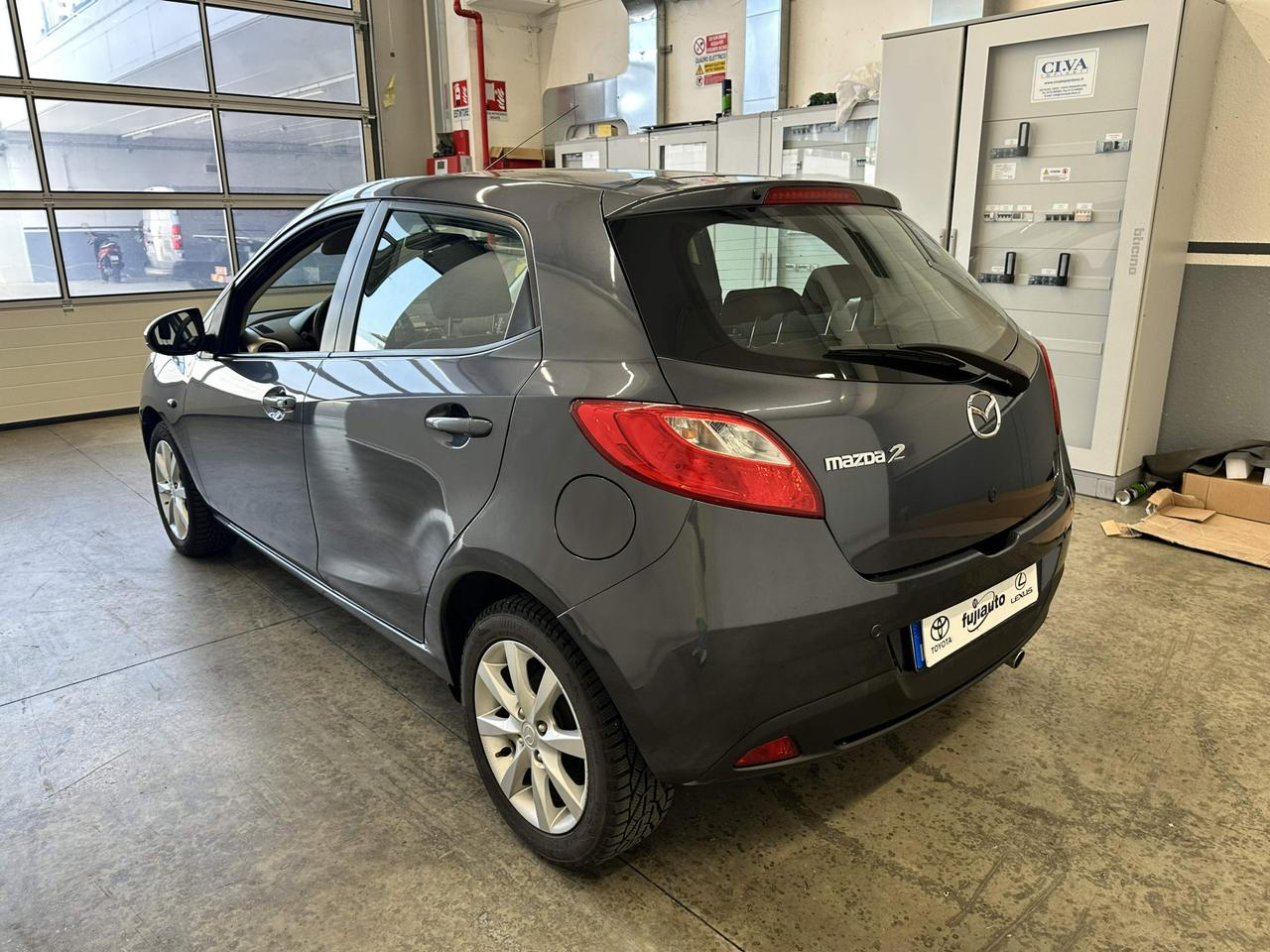 Mazda 2 5p 1.3 Easy c/clima 75cv