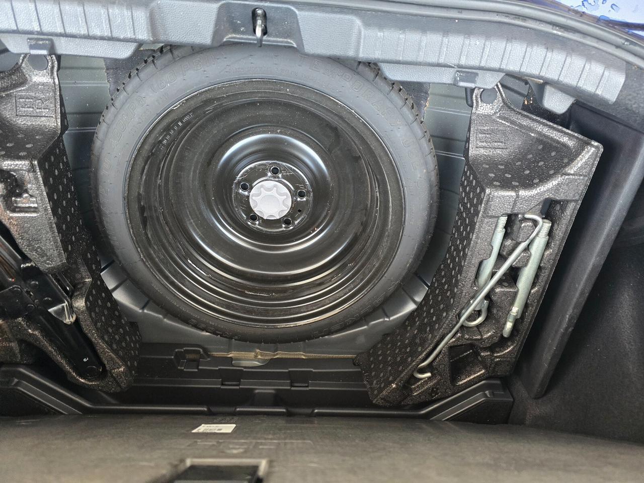 Toyota Corolla 1.8 Hybrid Business