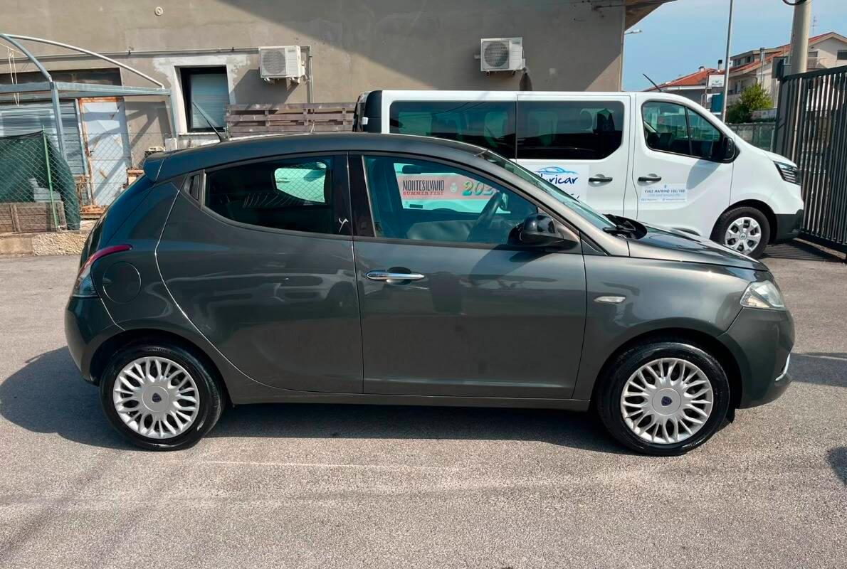Lancia Ypsilon 0.9 t.air Silver s&s 85cv dfn