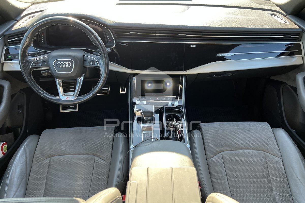 AUDI Q8 45 TDI quattro tiptronic Sport