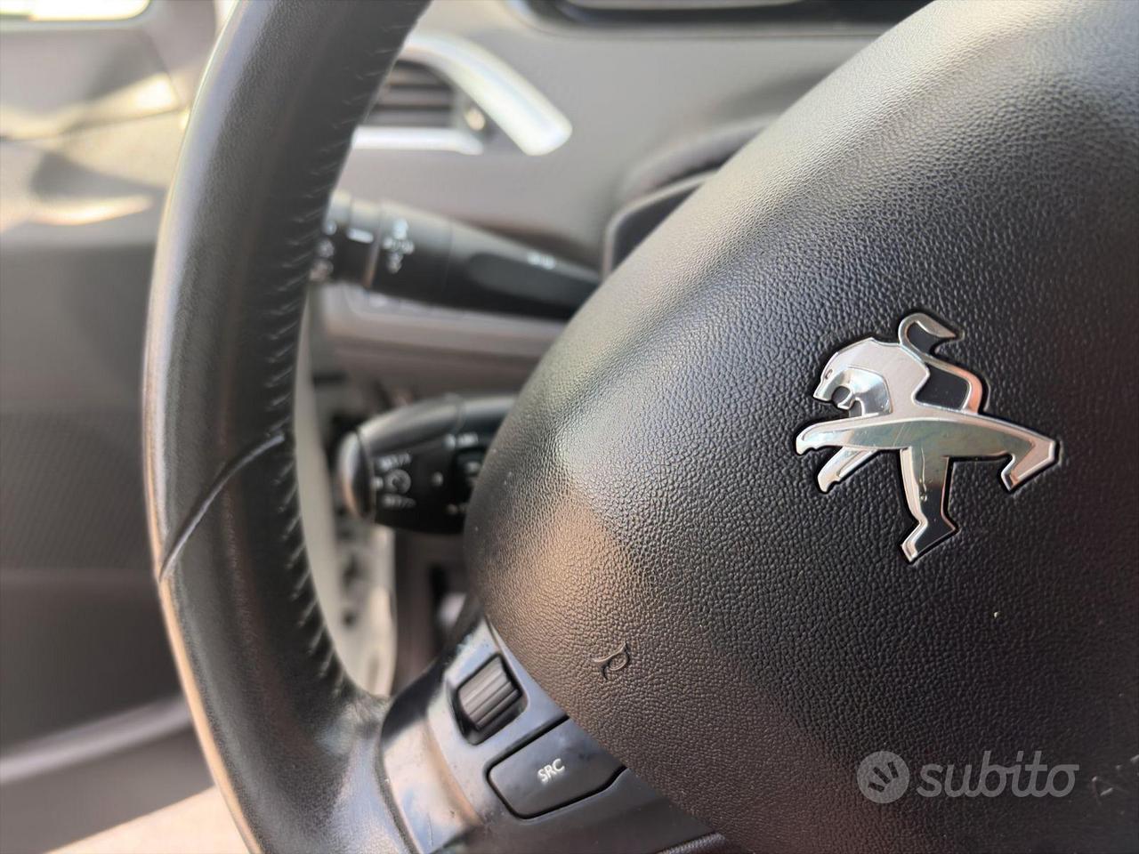 Peugeot 2008 1.2 82 cv ACTIVE-TOUCHSC/CRUISE CONTR