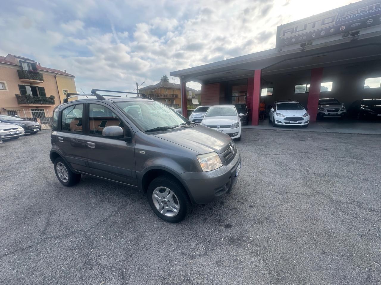Fiat Panda 1.3 MJT 16V DPF 4x4 Climbing