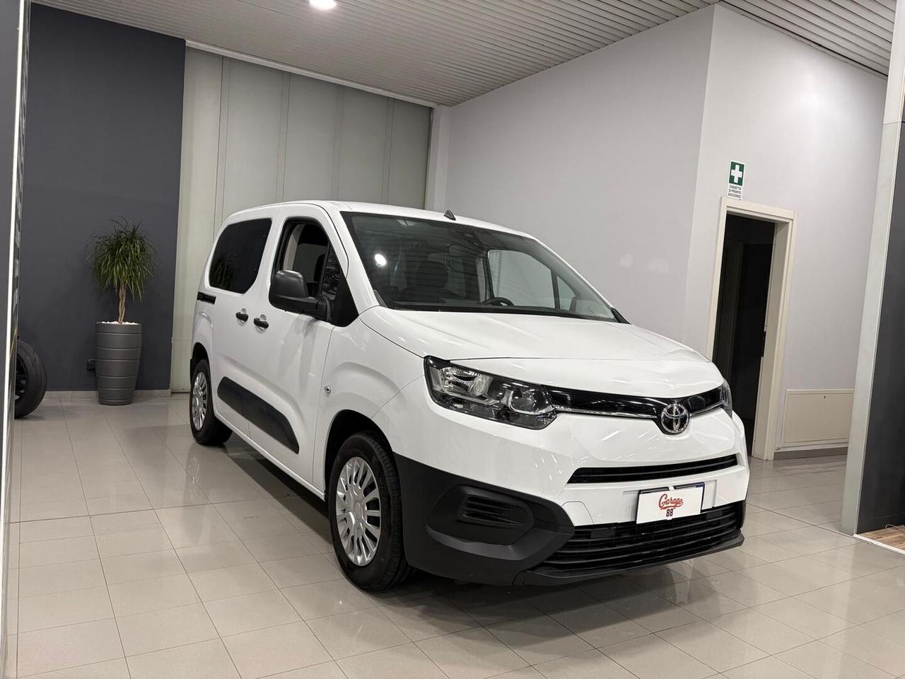 Toyota PROACE City Verso 1.5D 100 CV S&S Short d Lounge