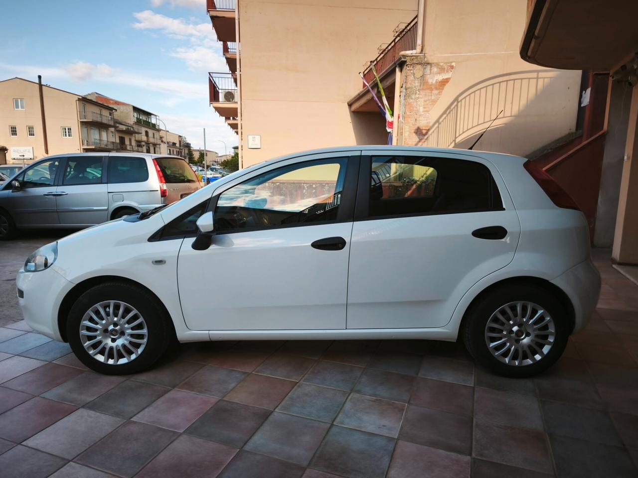 Fiat Punto 1.3 M-jet 75 CV 5 VECCHIO STAMPO