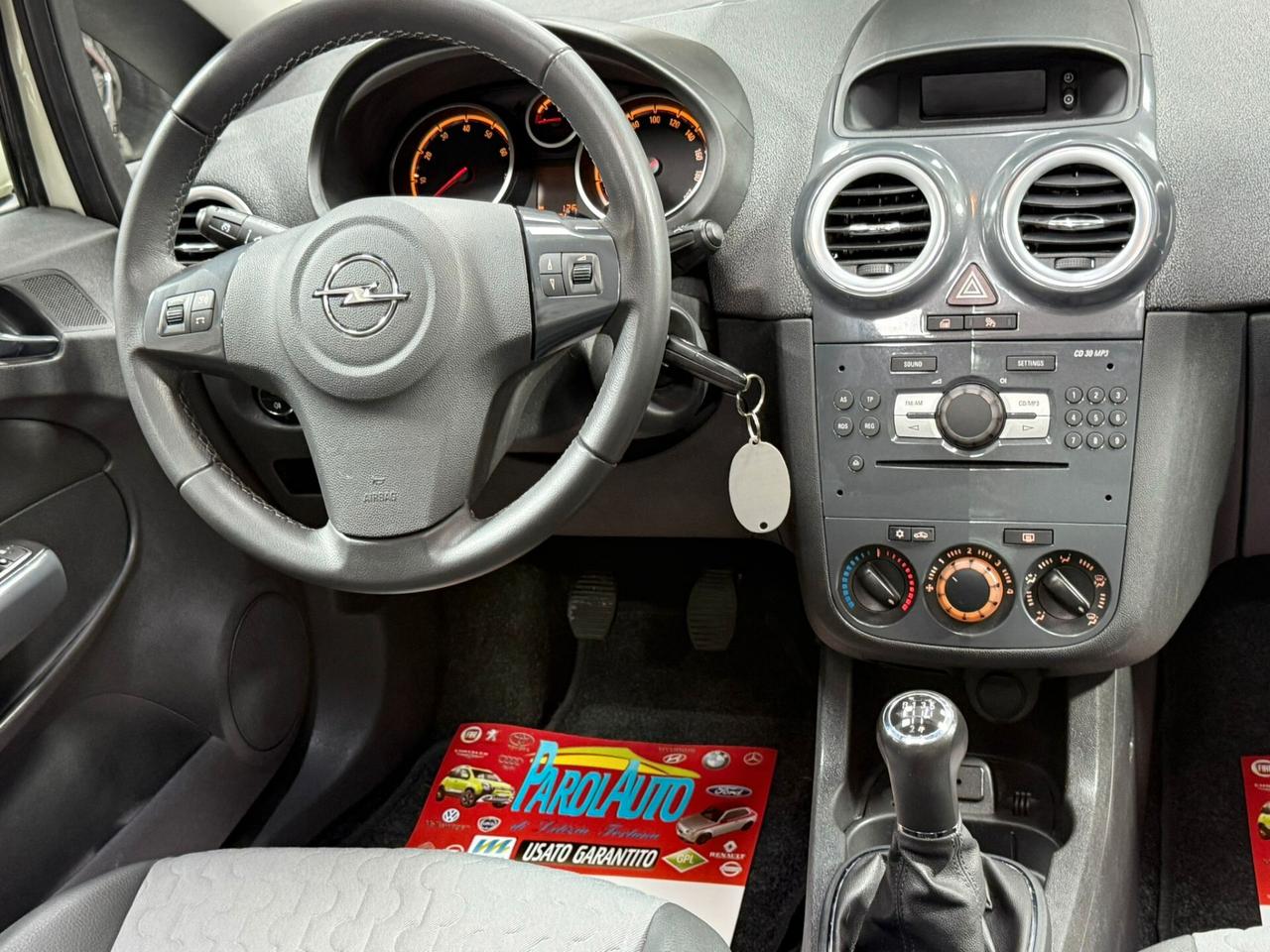 Opel Corsa 1.2 86cv Cosmo - 2011